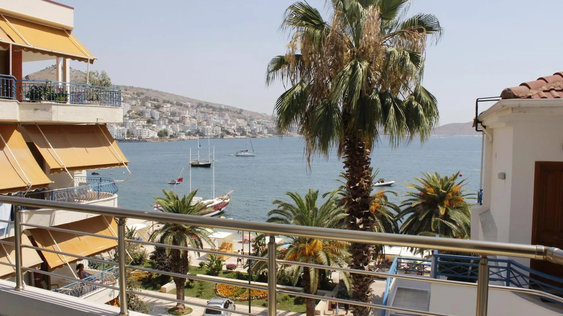 Andrea'S Apartment Sarande